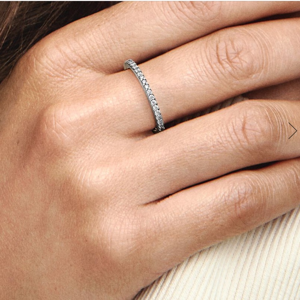 Pandora Sparkling Band Ring Sterling Silver